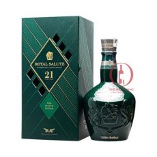 uou-chivas-21-xanh-la_thebestwine.