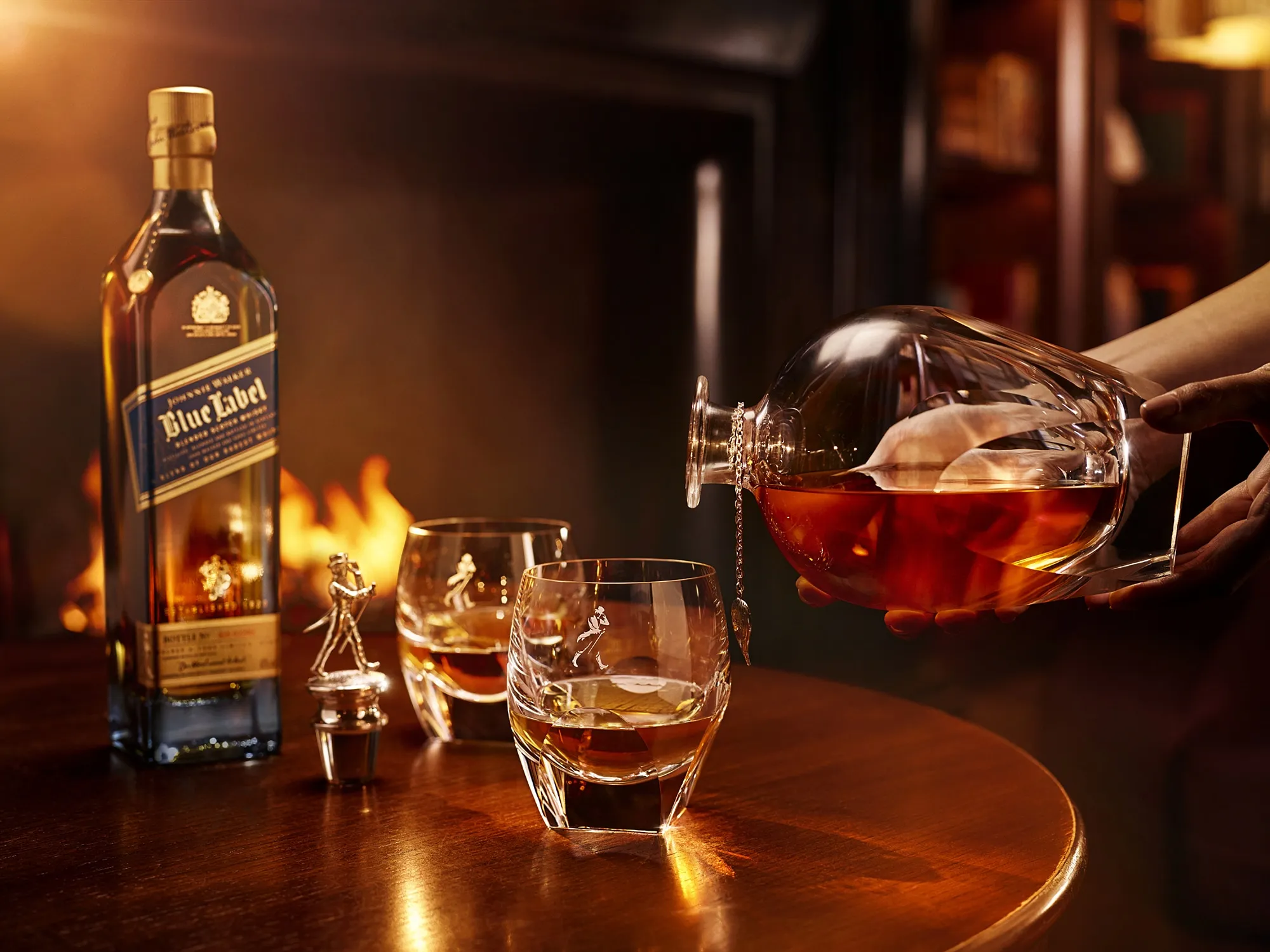 Thuong thuc ruou whisky Johnnie Walker Blue Label