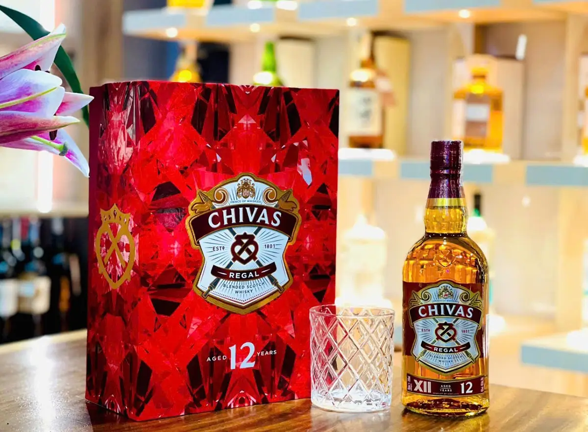 Chivas 12 Hop Qua Tet Binh Ngo 2026