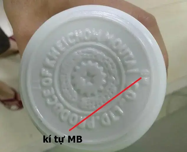 Vỏ chai rượu Mao Đài có phải được làm bằng sứ? 4 fgf