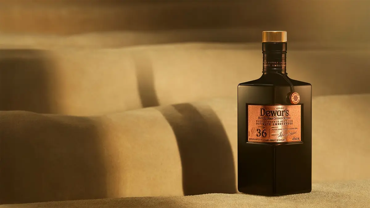 Dewar's 36 Year Old Madeira Cask Finish - Double Double Age 2 Dewars Double Double 36 nam tuoi