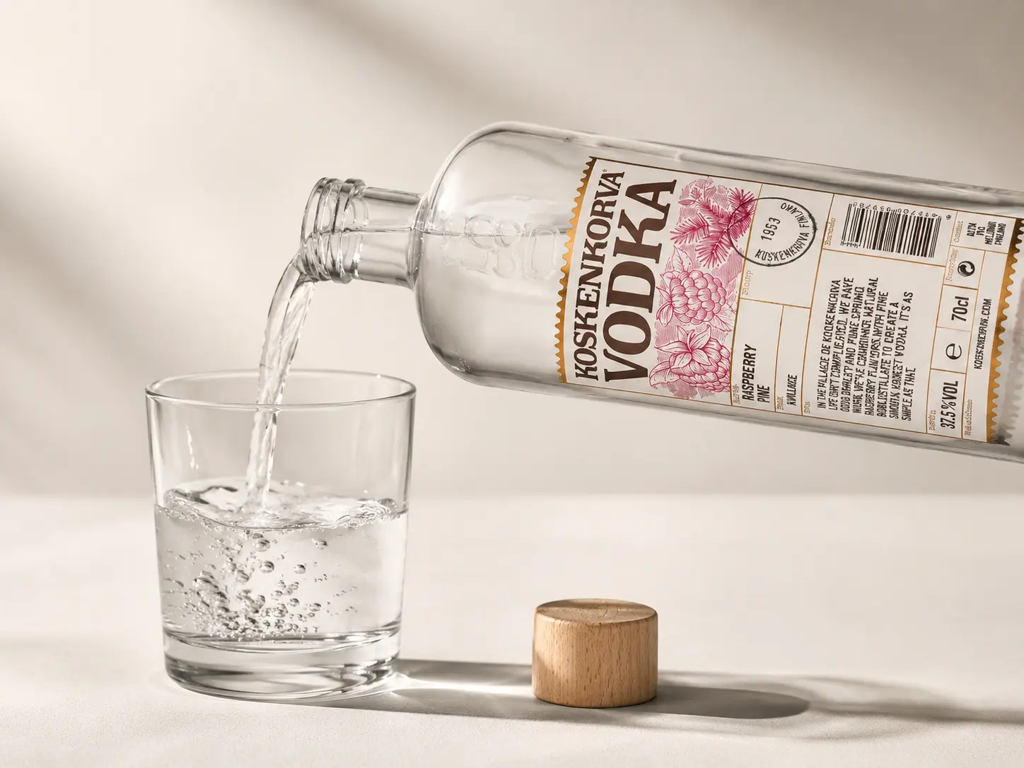 Rượu Koskenkorva Vodka Raspberry Pine 2 60f5609d 368c 4920 b5eb 26a1c04676e6