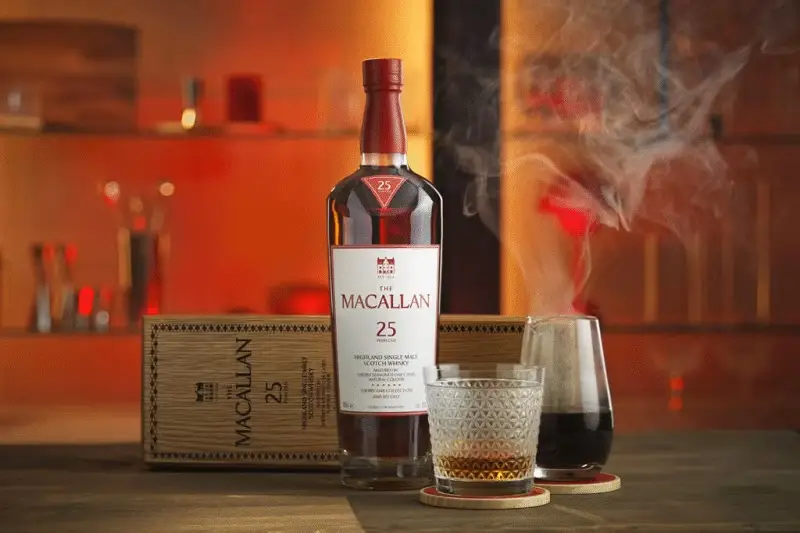 Macallan 25 năm Sherry Oak 2025 Release 3 Macallan 25 Year Old Sherry Oak 2025